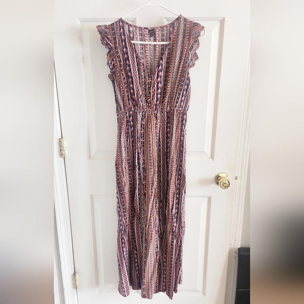 Dress with flutter sleeve detail